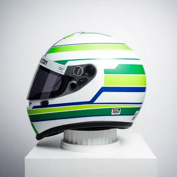 ヘルメットメイン